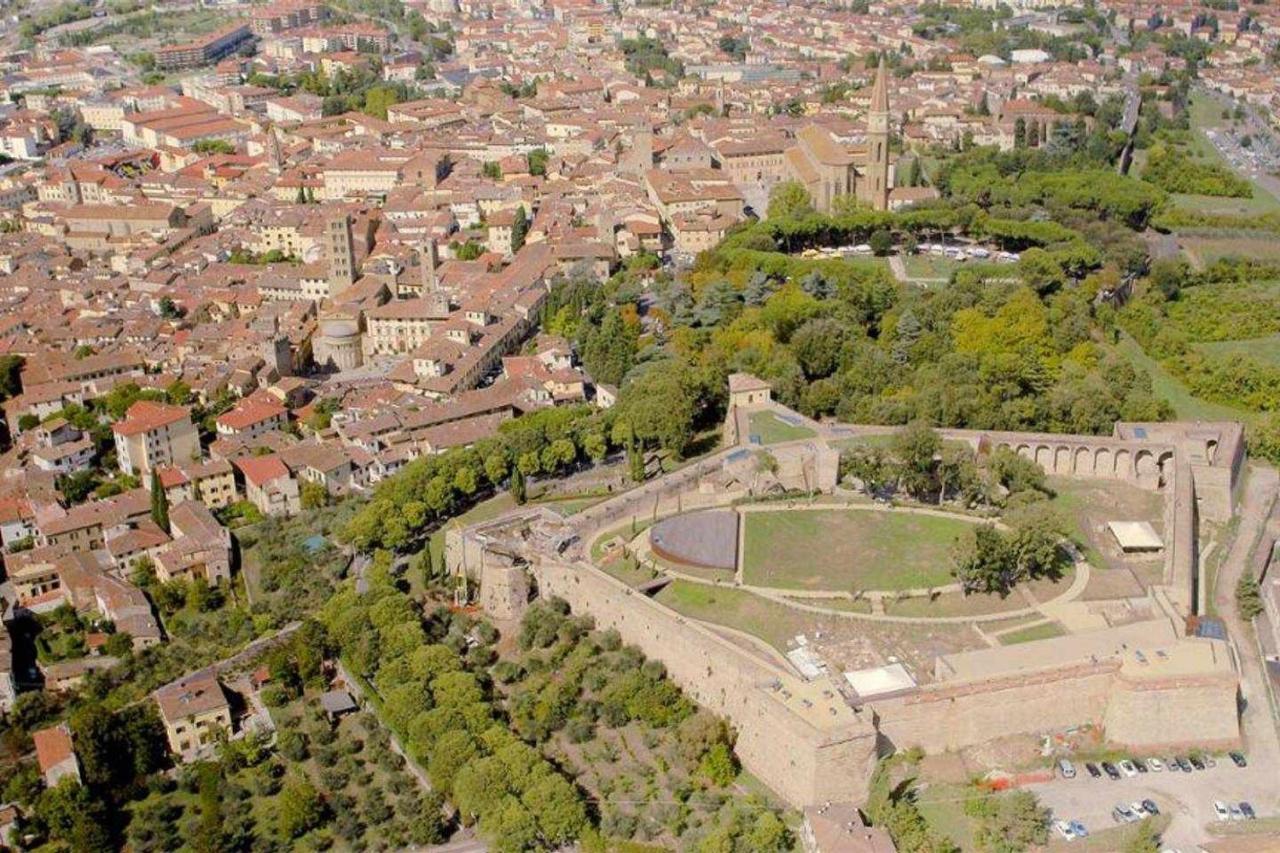 La Casina Di Ivonne Arezzo Centro Lägenhet Exteriör bild